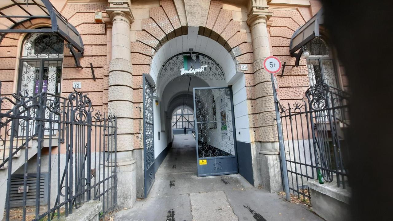 Hi-Bp In-Budapest Studio Apartman 2 Free Parking المظهر الخارجي الصورة